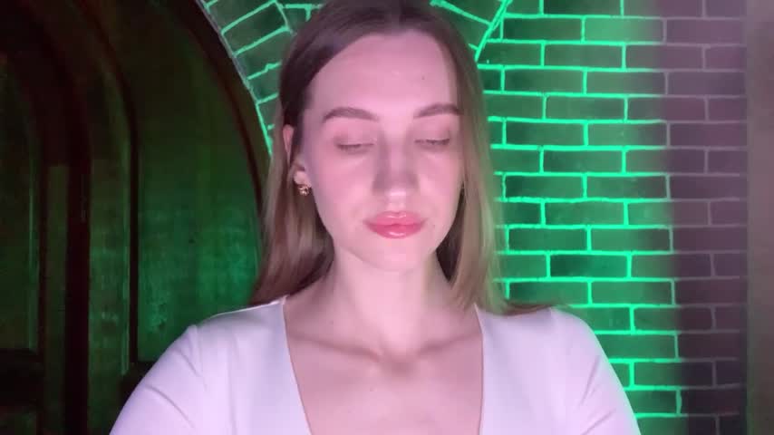 Goddess Vika Webcam Preview