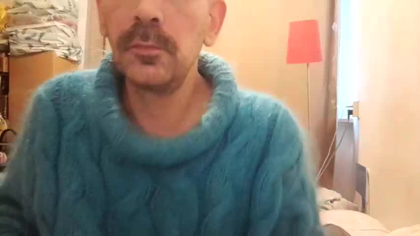 sweaterboy666 Webcam Preview